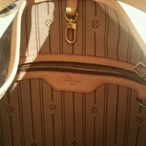 Lv delightful mm hobo bag